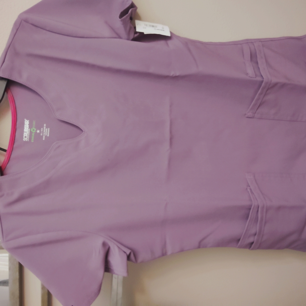 Purple Fitted Blouse with V-Neck and Cap Sleeves